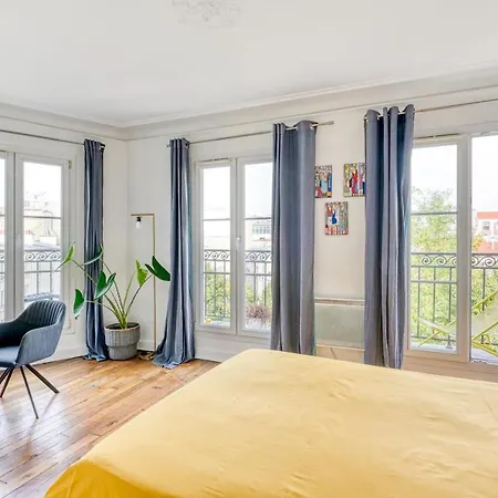 Apartment Stunning Apartement 2br + Balcony + View Paris