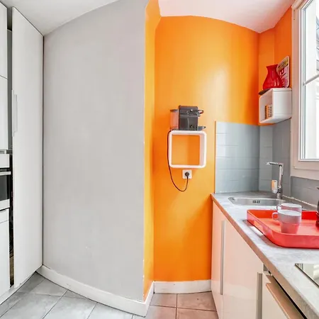 Stunning Apartement 2br + Balcony + View Apartment